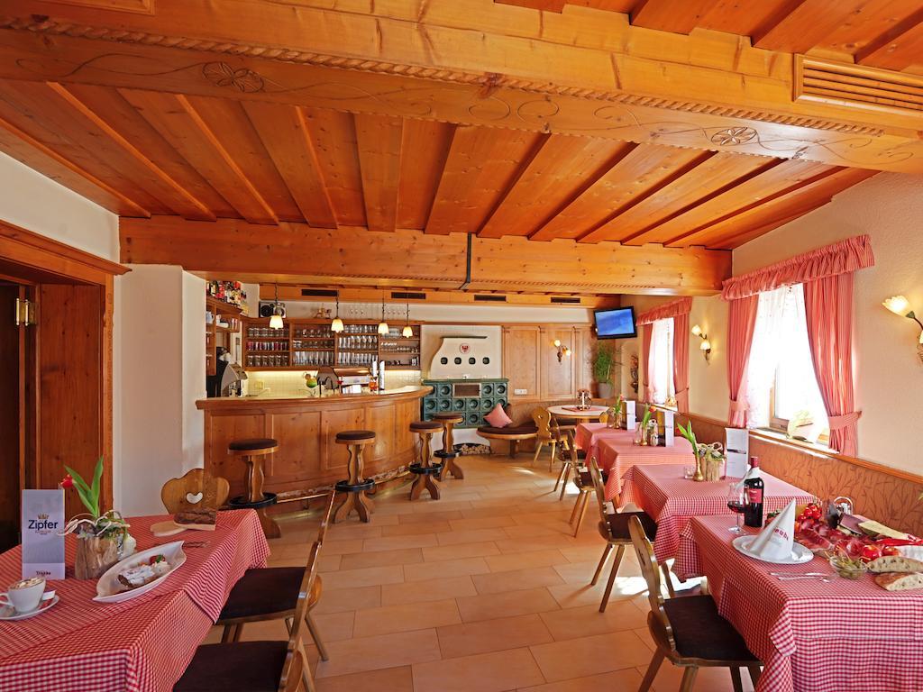 Hotel Traube Fliess Exterior photo