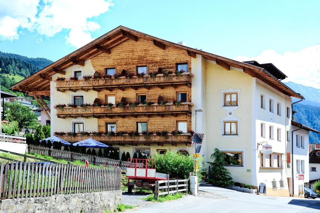 Hotel Traube Fliess Exterior photo